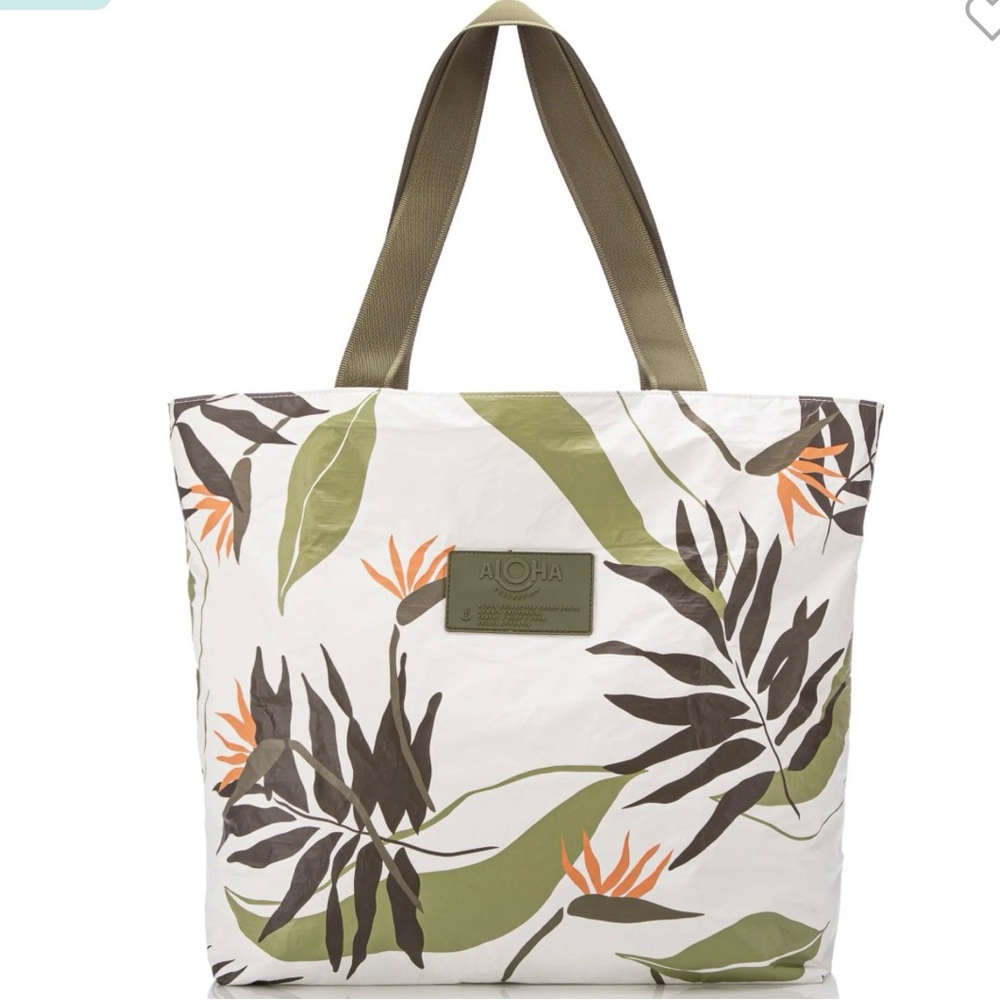 ALOHAS Painted Birds Day Tripper Neutrals.  BRAND NEW , NEVER OPEN